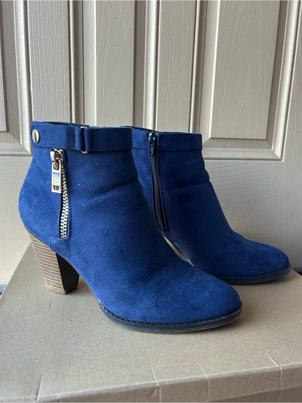 APT. 9 Navy Blue Suede Ankle Booties Size 8.5